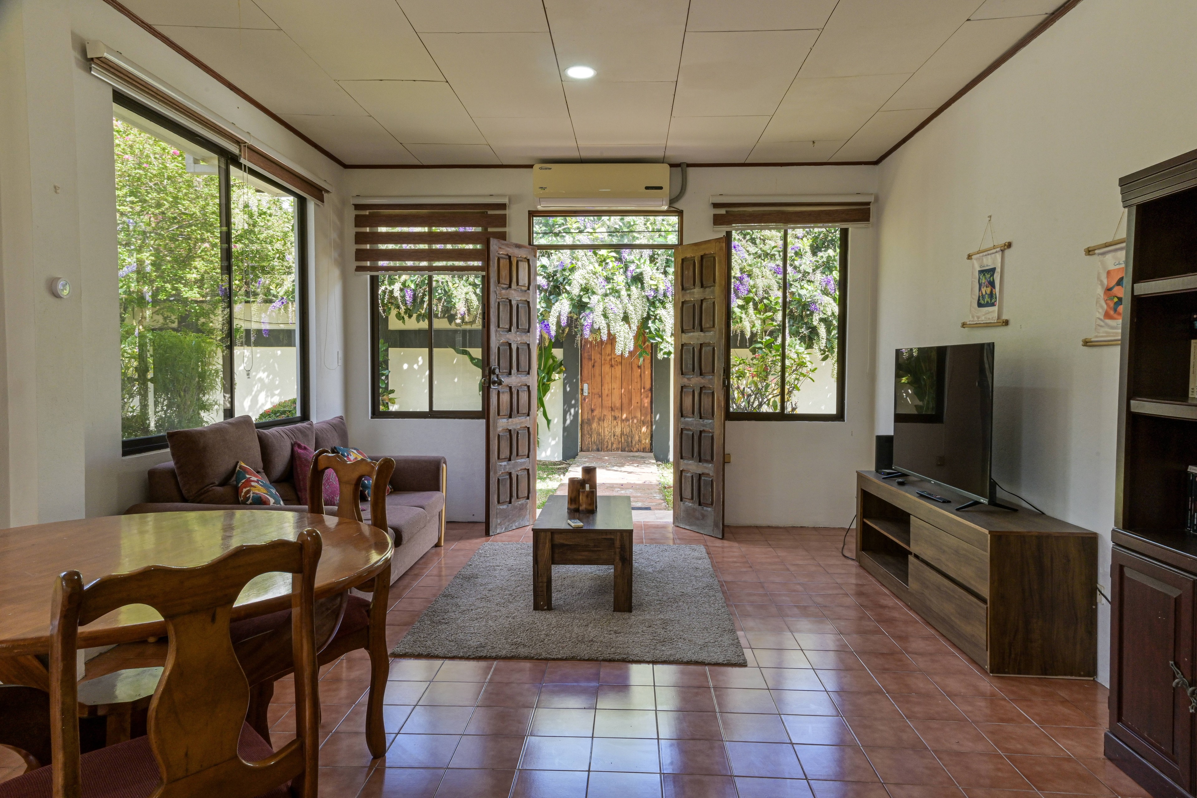Bright living room at the private Jacó house